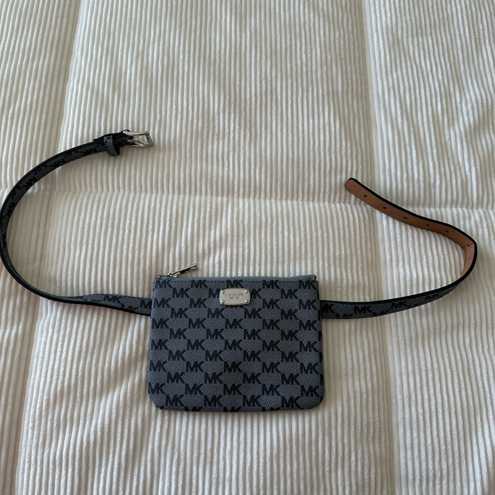 Michael kors belt bag